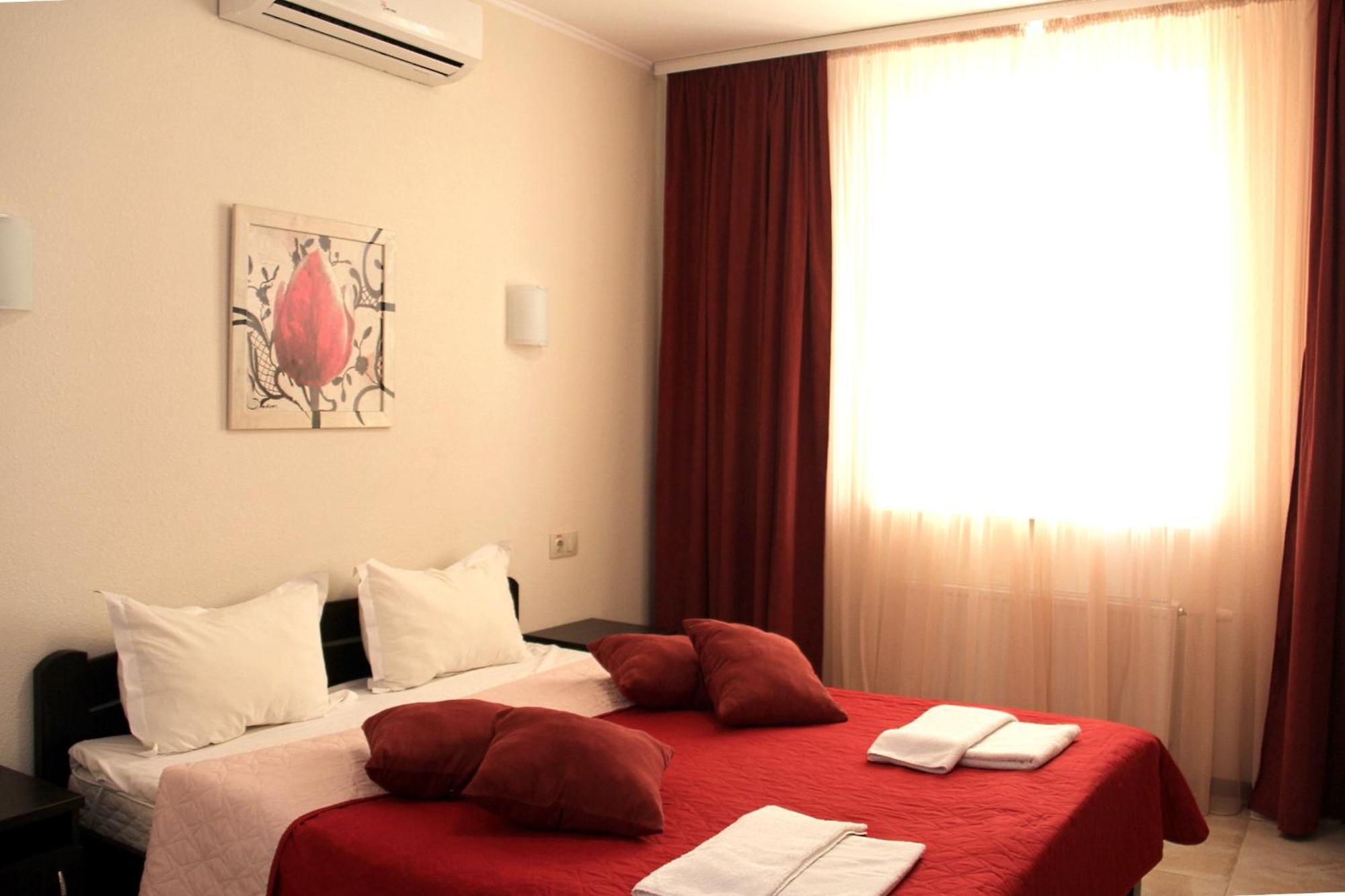 Breeze Hotel Odessa Exterior foto